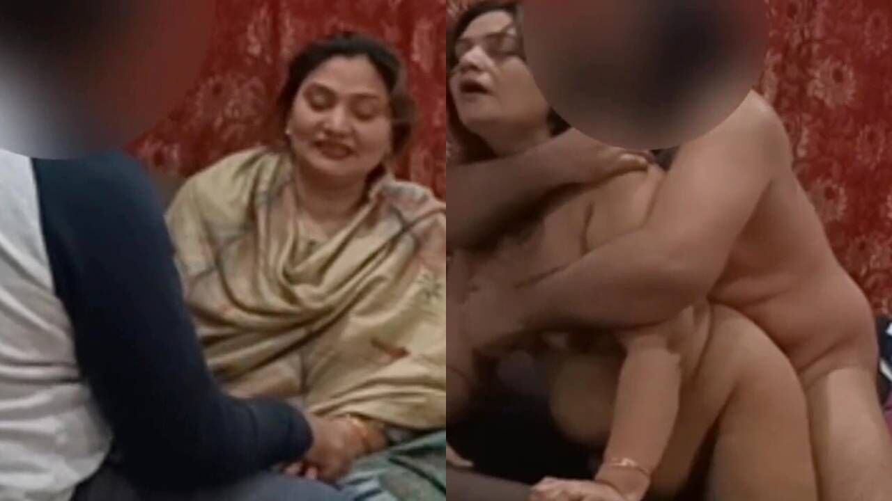 Pakistani news reporter aunty blowjob & doggy style sex